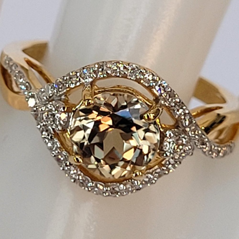 18K Yellow Gold Color Changing Diaspore Diamond Cocktail Ring